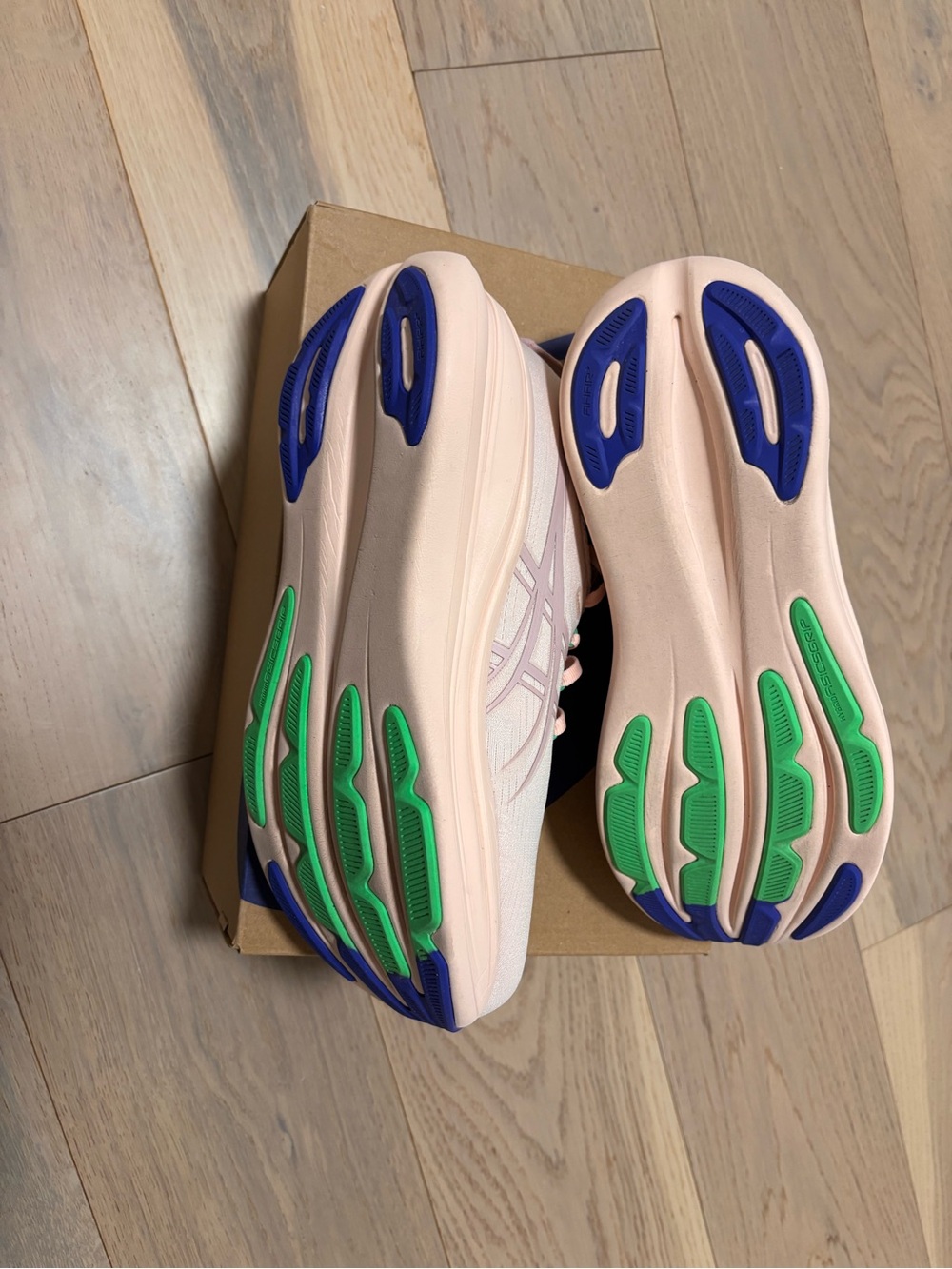ASICS Gel-Nimbus 28 - Wide - Picture 6 of 6